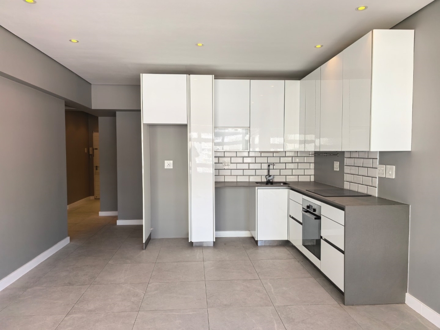 To Let 3 Bedroom Property for Rent in Sea Point Western Cape
